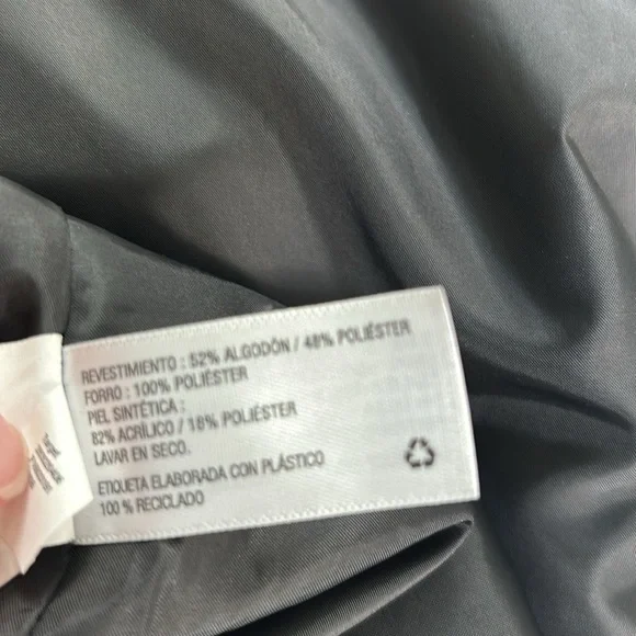 Black patterned Dress Coat By Xhilaration size small. Removable fur collar. - Picture 12 of 13